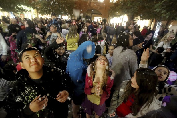 For brief moment, it snows right on time
